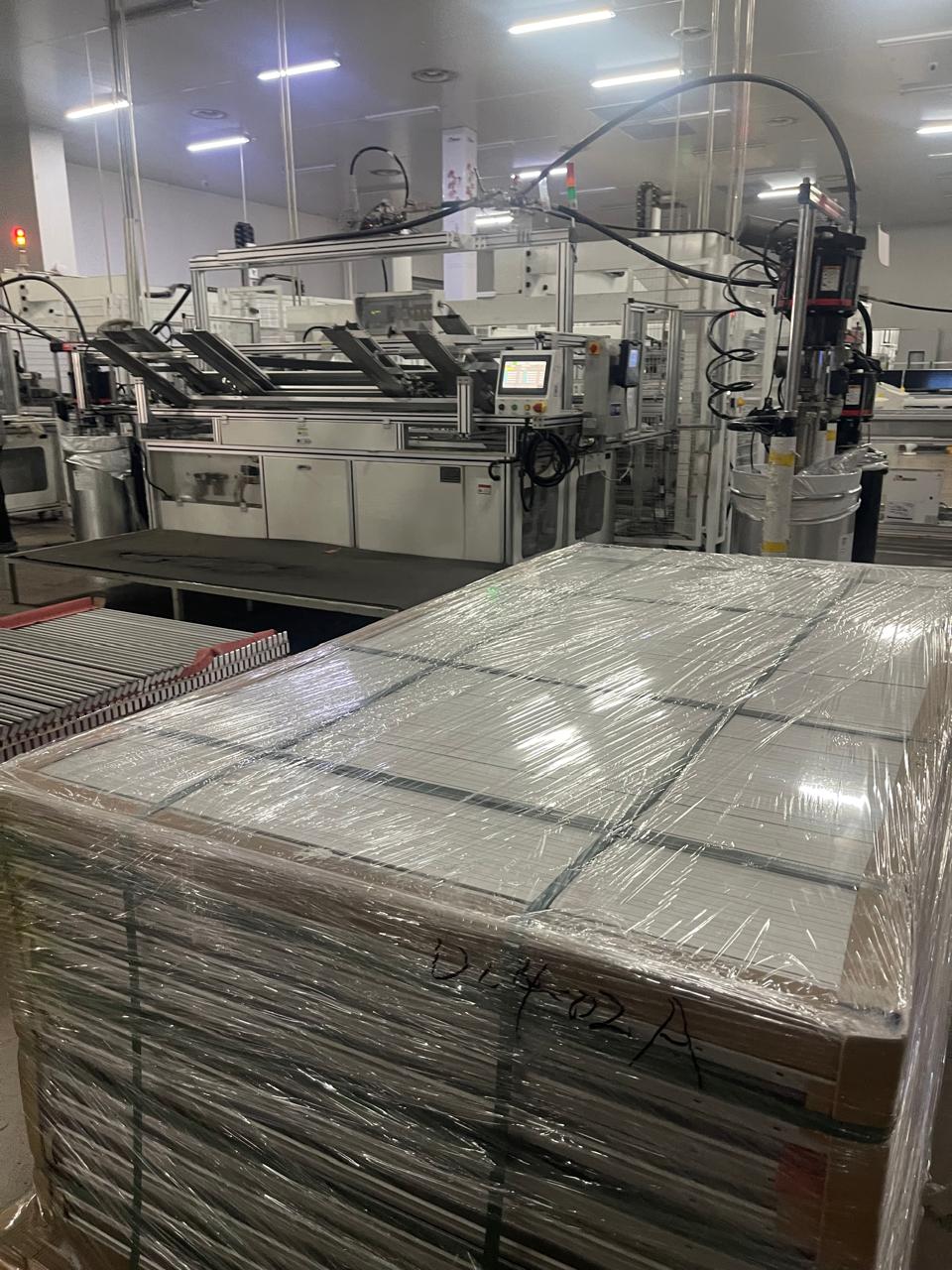 Solar panel manufacturing production line